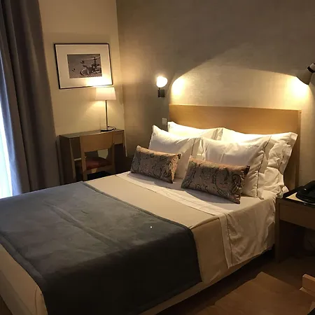 Hotel Sete Colinas 2*